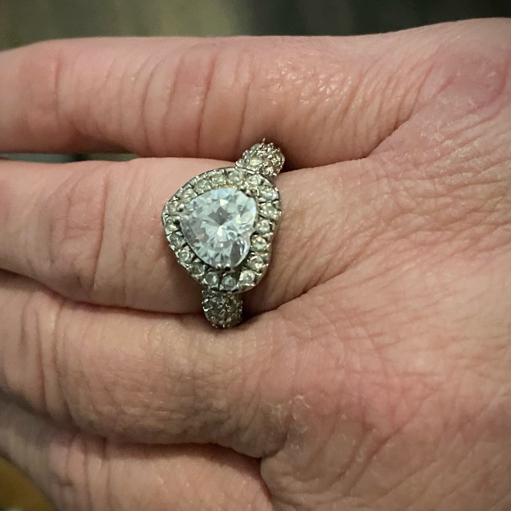 Sterling silver 925 CZ Heart Ring Sz 8